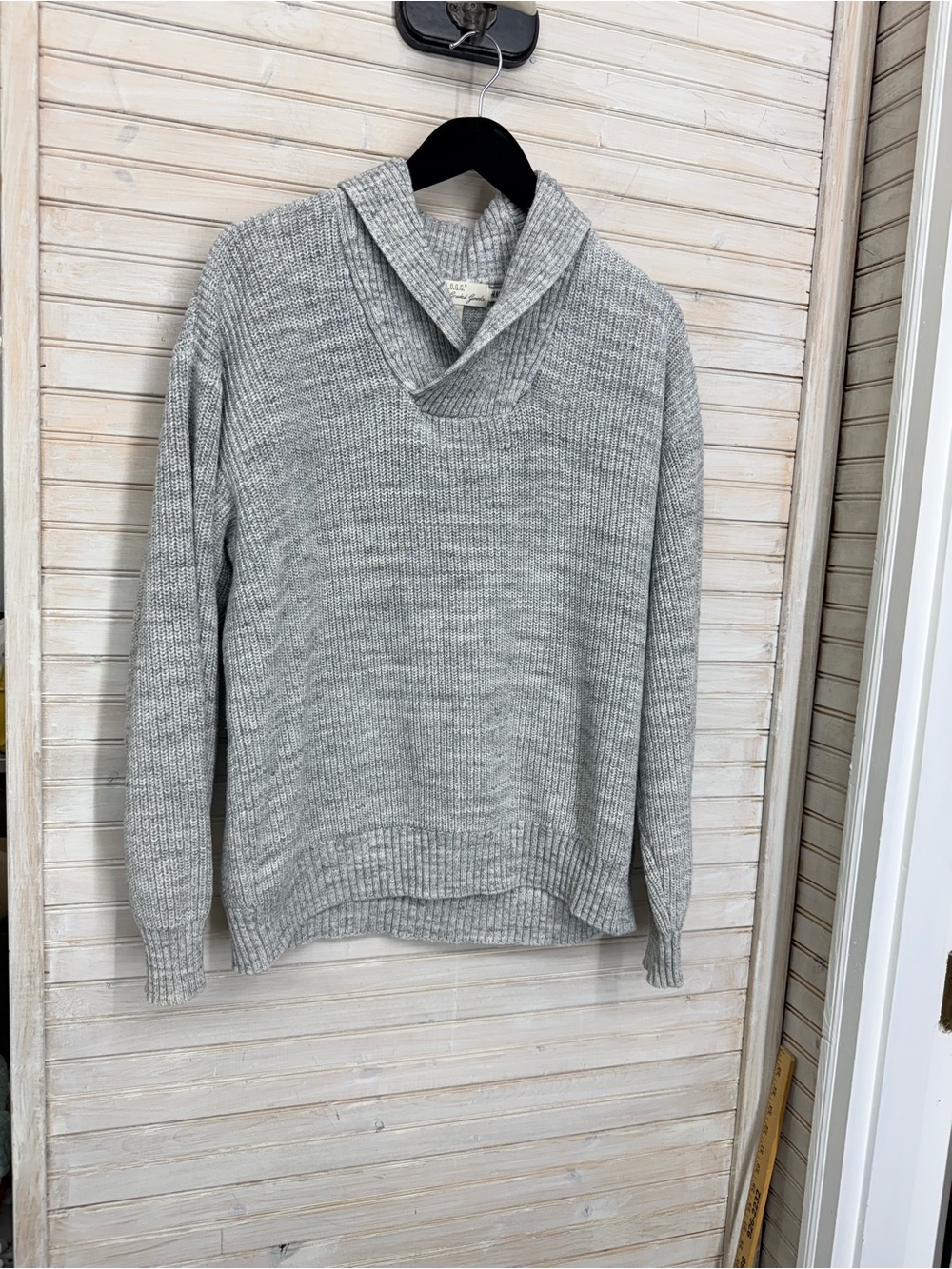 H&M Men's XXL V-Neck Shawl Collar Cotton Sweater - Light Gray